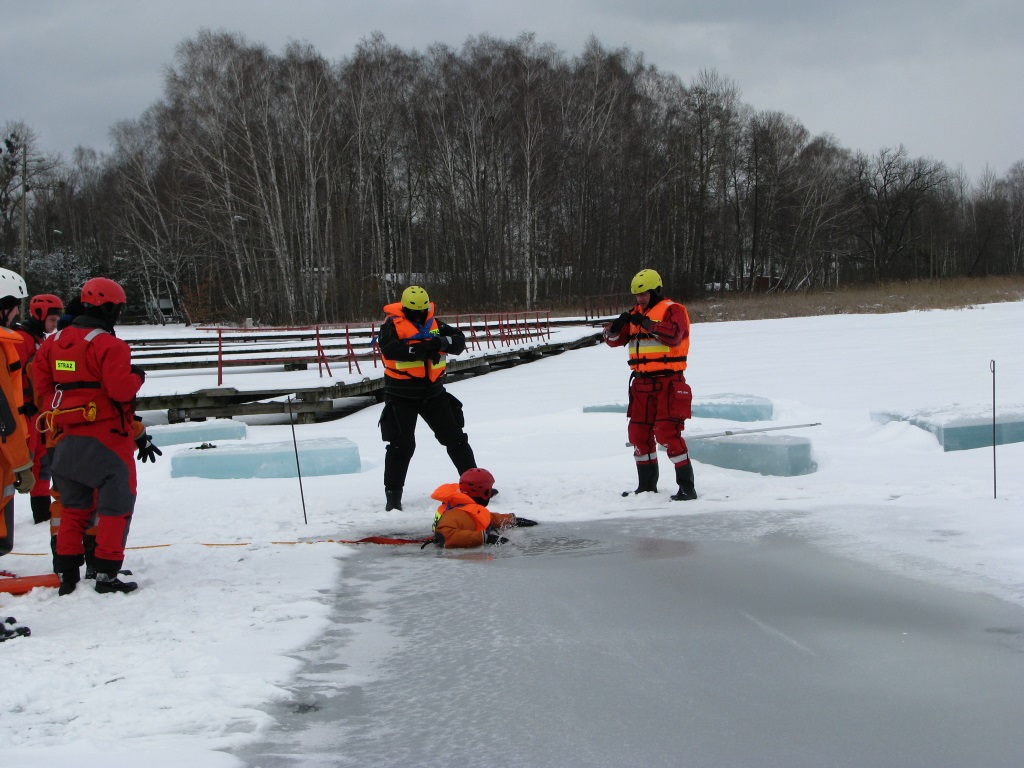 mt_gallery: Szkolenie w zakresie ratownictwa lodowego.