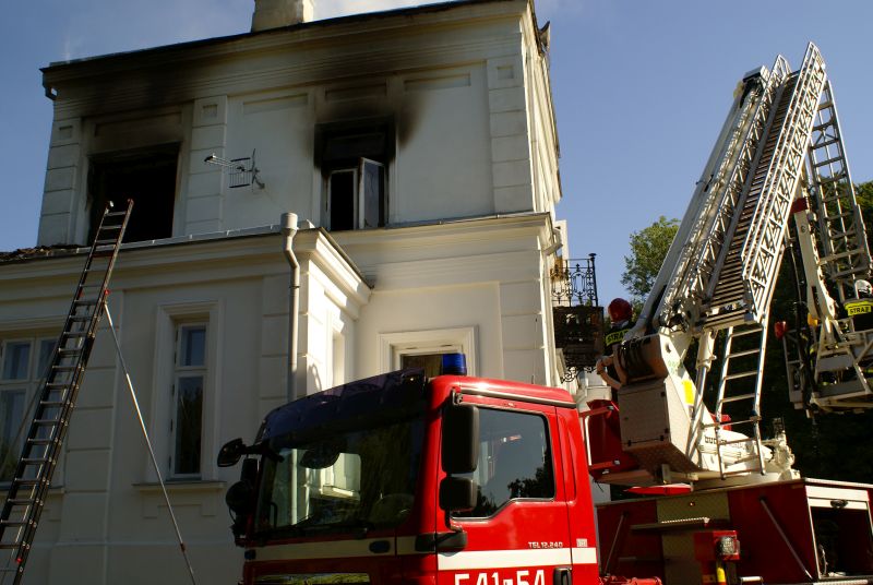 mt_gallery: Pożar dworu w miejscowości Dzierążnia.